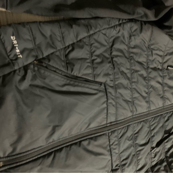 nike jacket - Picture 9 of 10